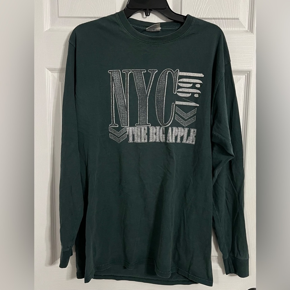 NYC The Big Apple Men’s Size Large Green Long Sleeve Crew Neck Tshirt